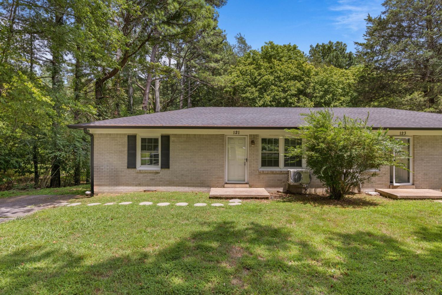 121-Glenn-Springs-Rd For Sale