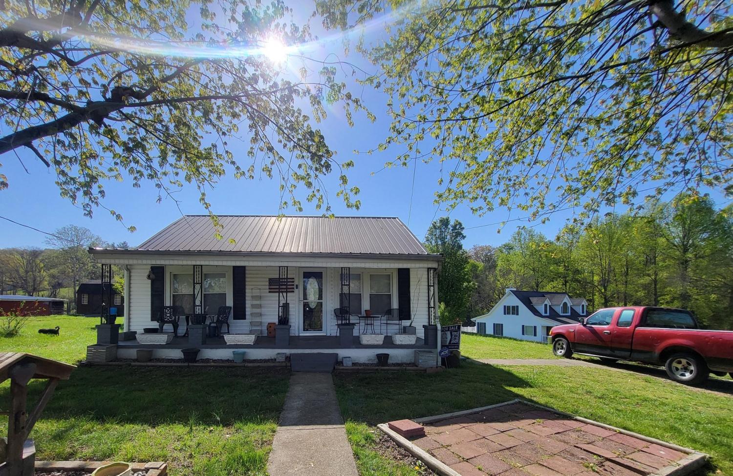 232-Oakwood-ST For Sale