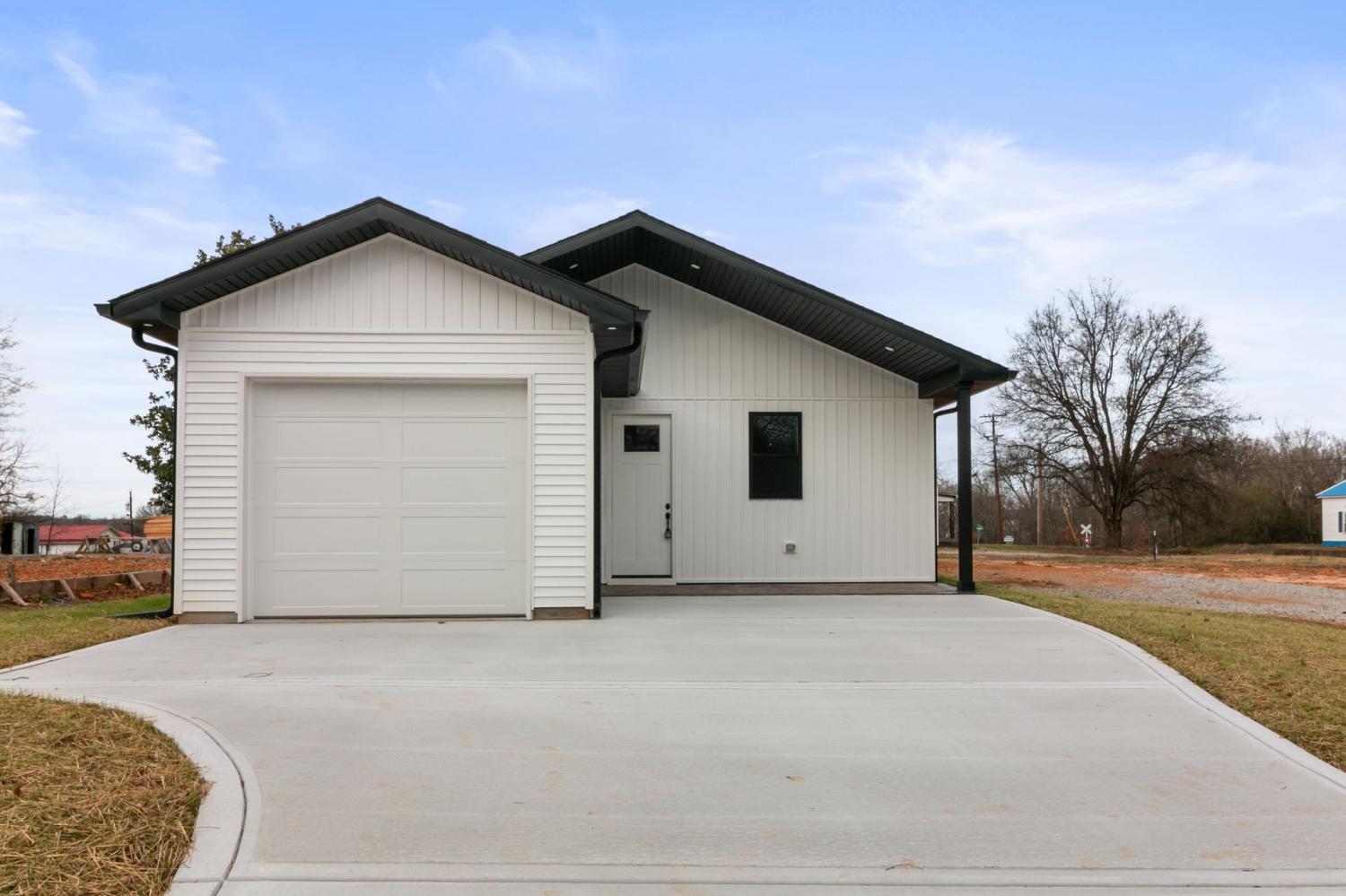 14-Warren-St For Sale