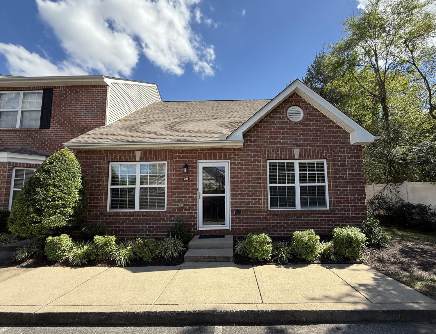 1040-Charlie-Daniels-Pkwy For Sale