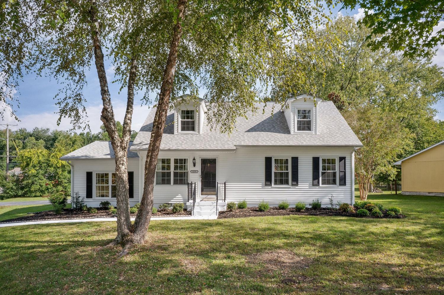 1175-Meadow-Rd For Sale