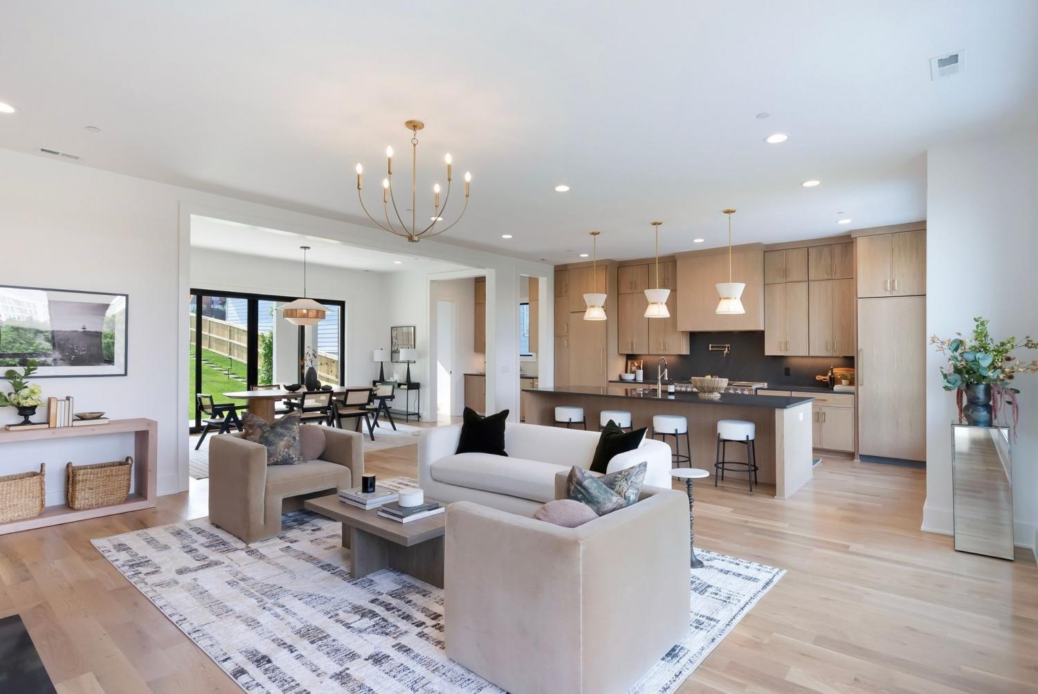 302-33rd-Ave--N For Sale