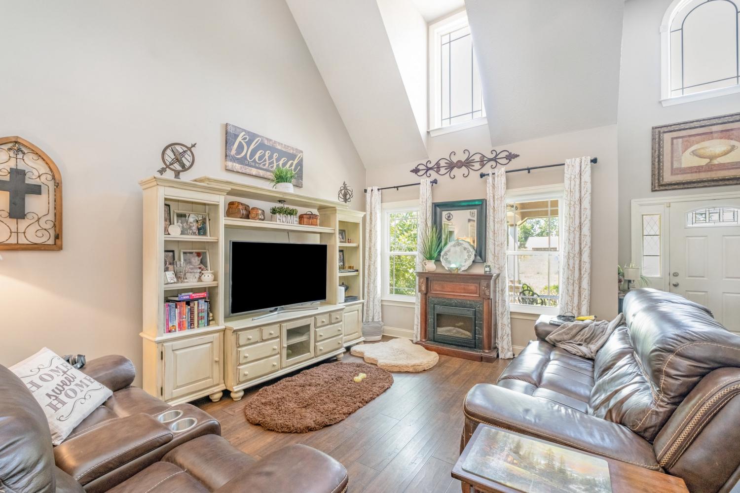576-Laurel-Lane For Sale