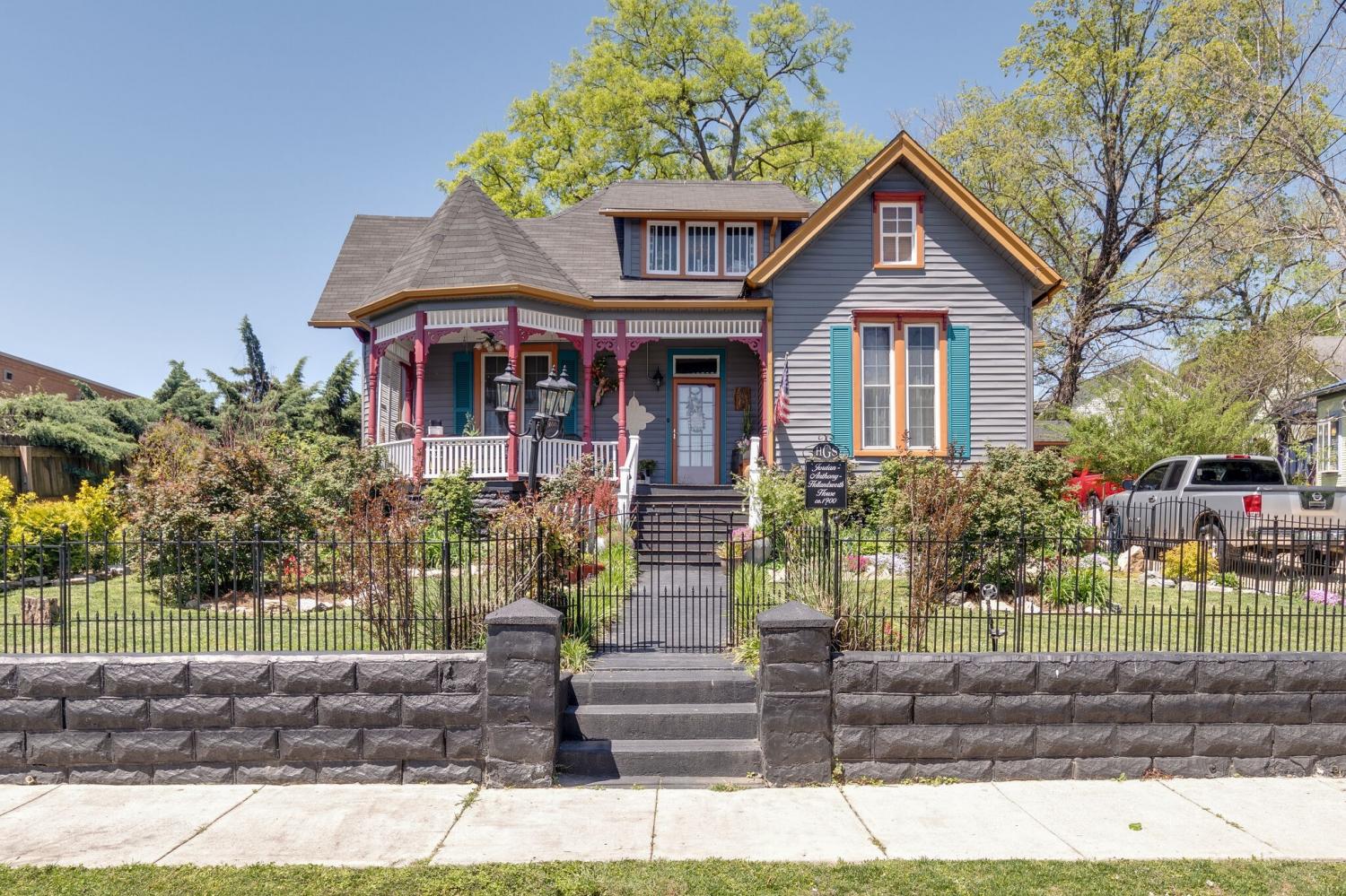 210-S-6th-St For Sale