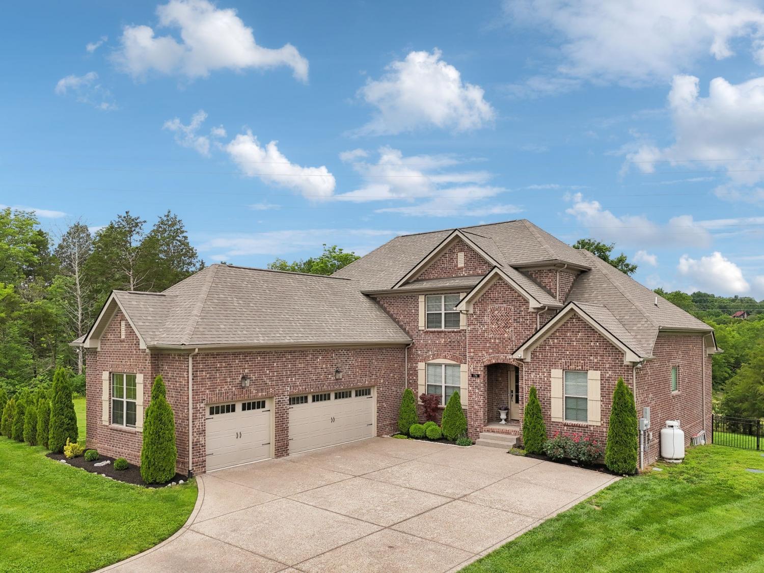 176-Watermill-Ln For Sale