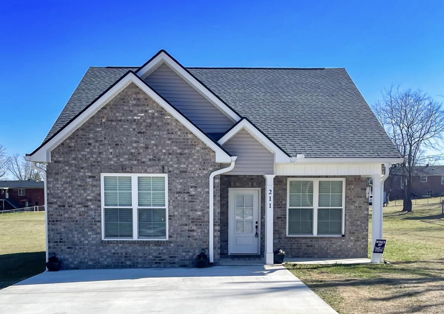 211-Lagoon-Dr For Sale