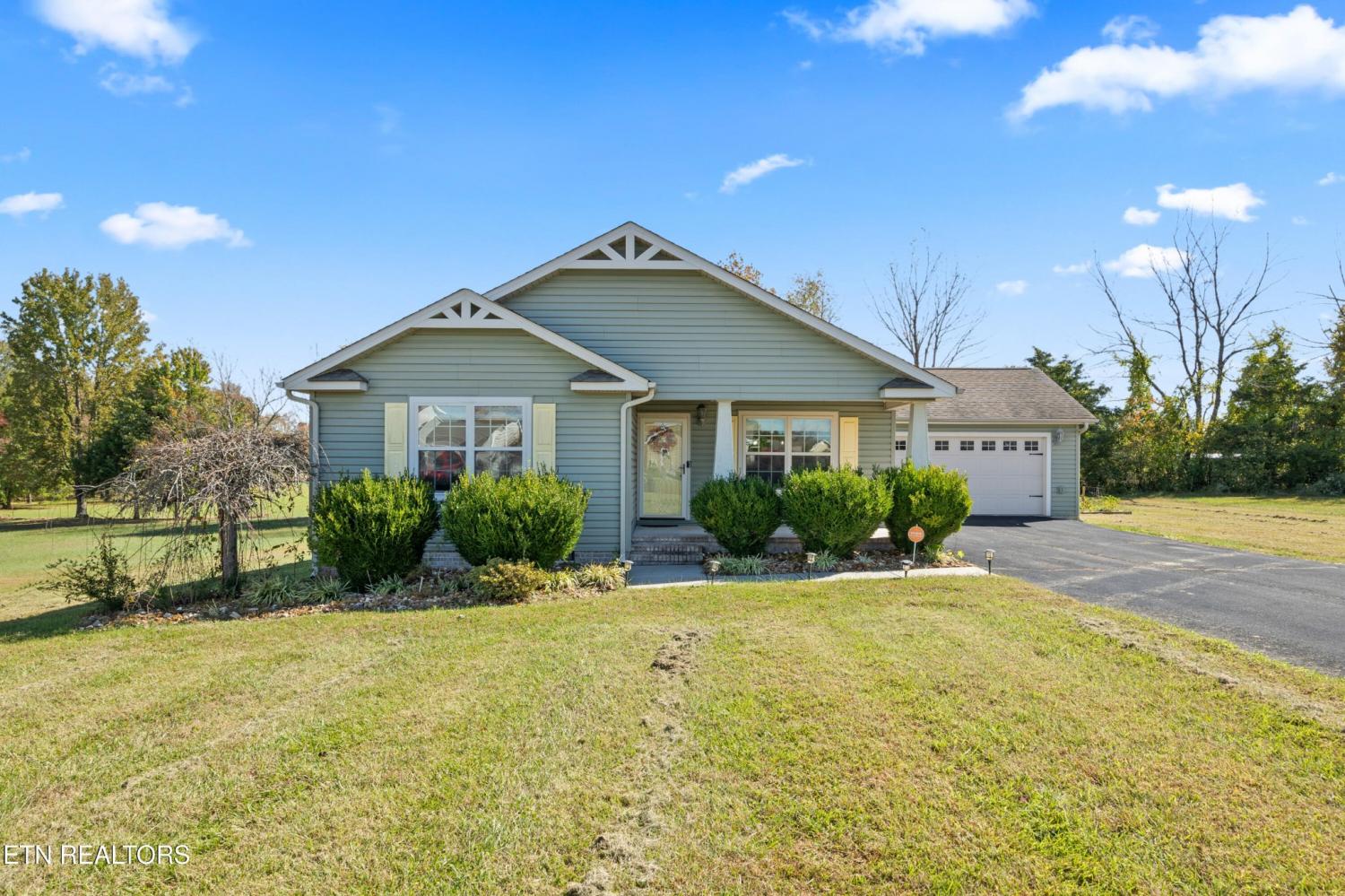 128-Rustling-Oaks-Drive For Sale
