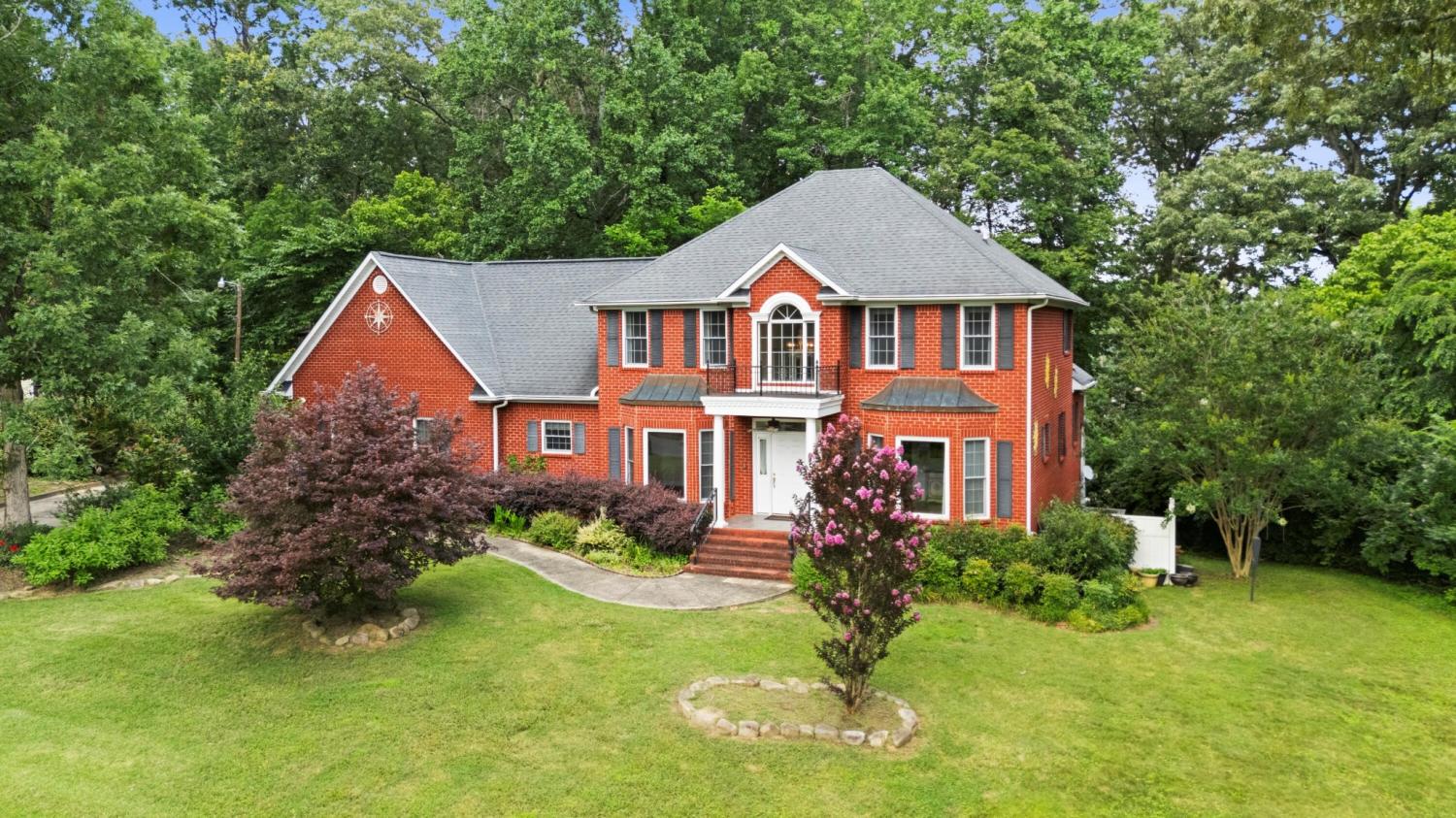 104-Executive-Drive For Sale