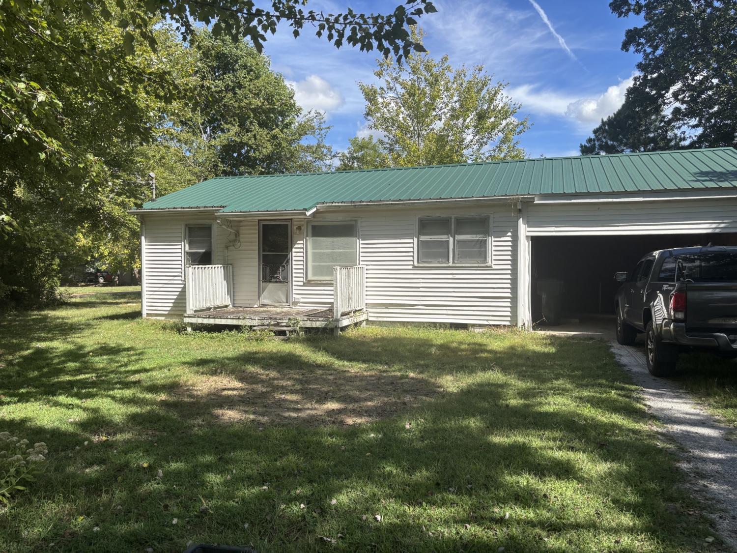 330-N-Cherry-St For Sale