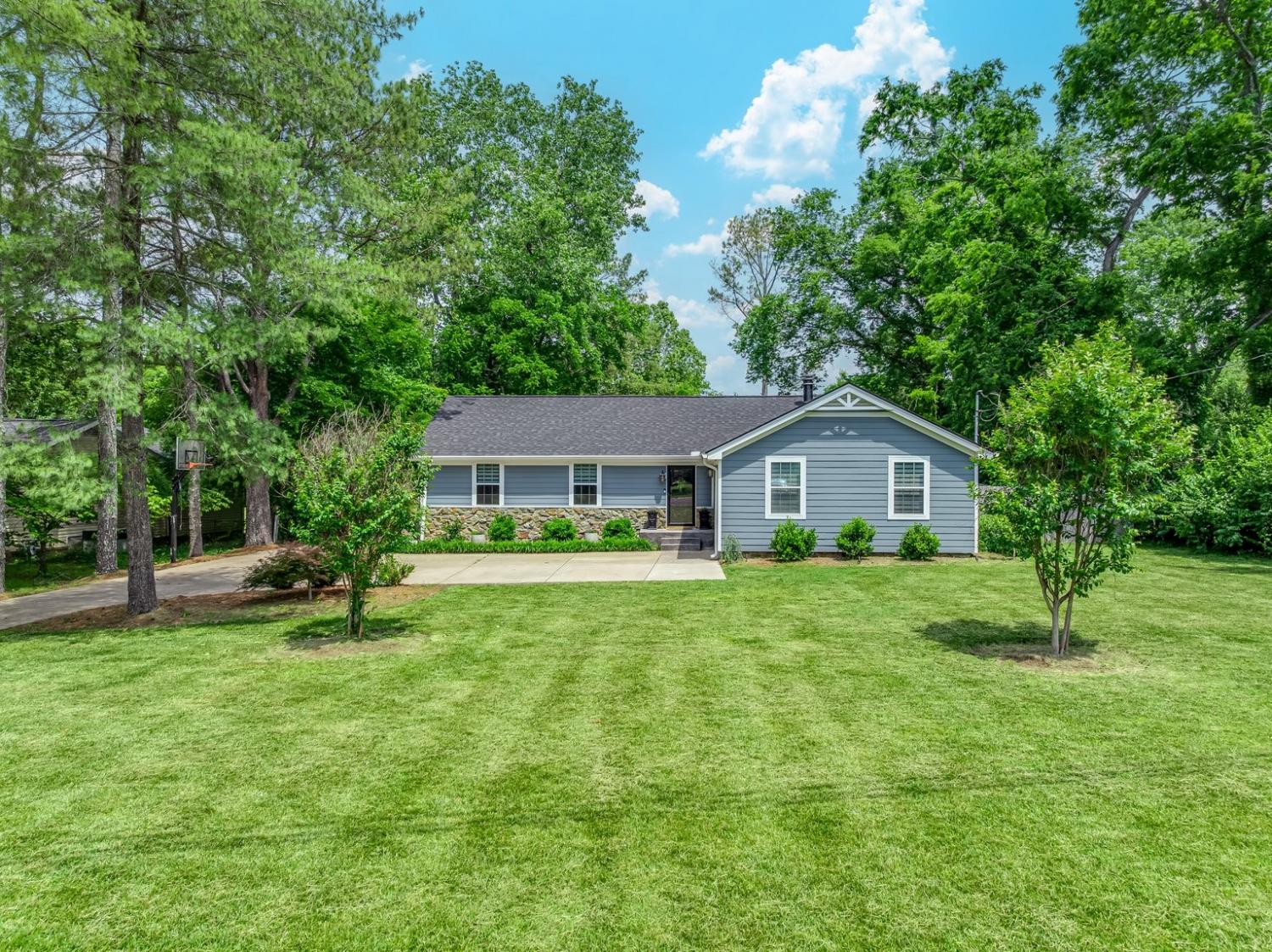 813-Stonebrook-Blvd For Sale