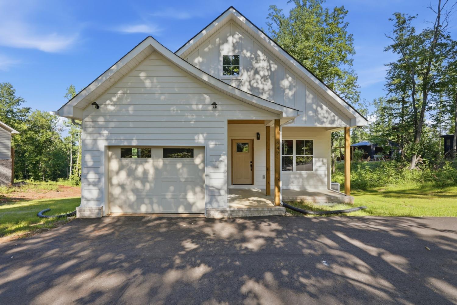 647-Forest-Circle For Sale