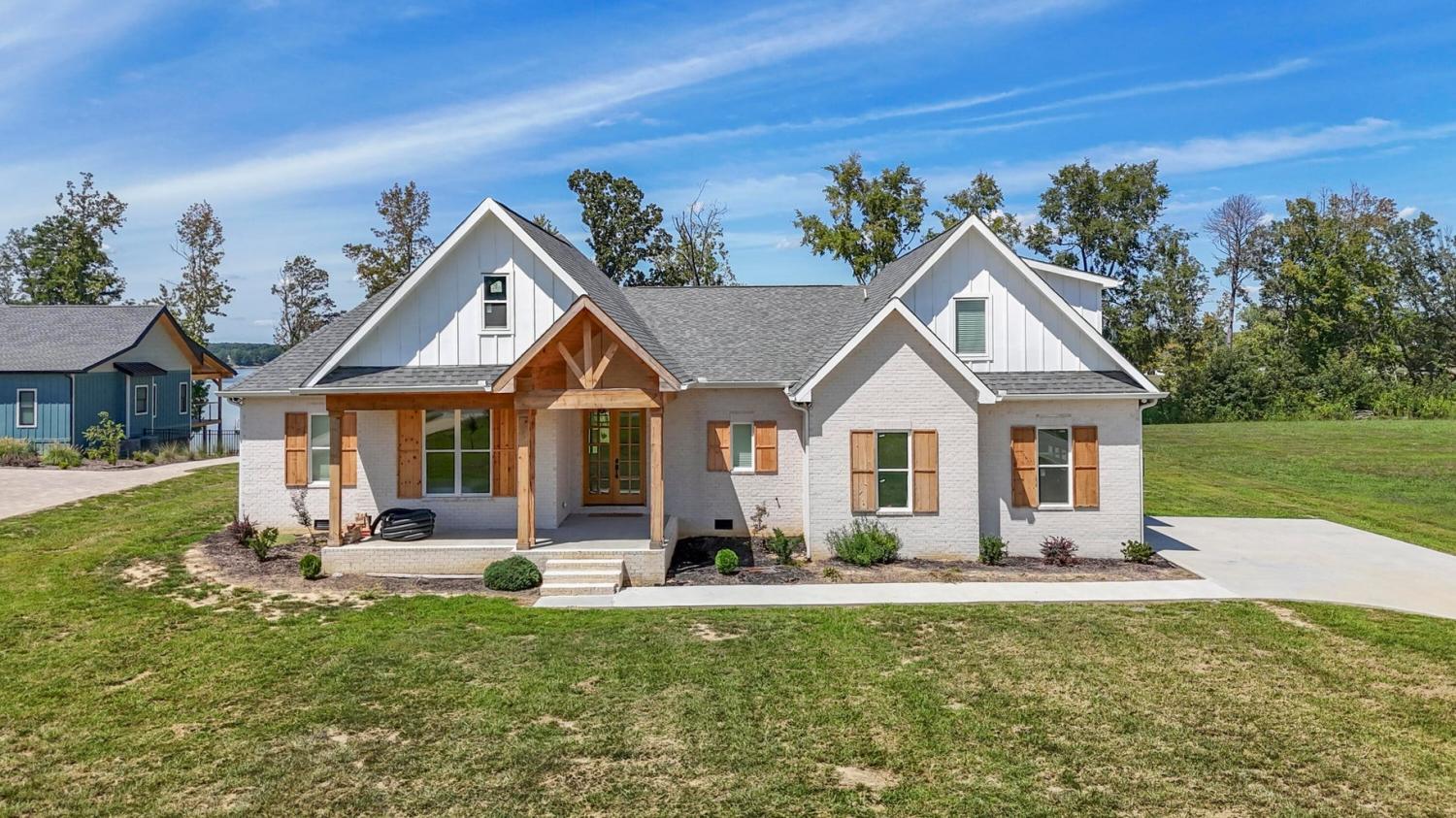 250-Sunset-Blvd For Sale