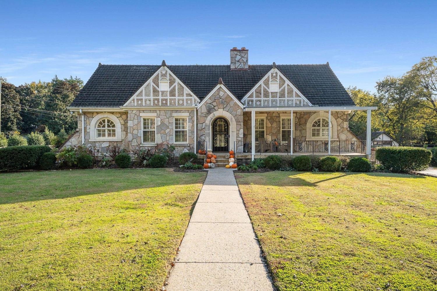 4411-Iroquois-Ave For Sale