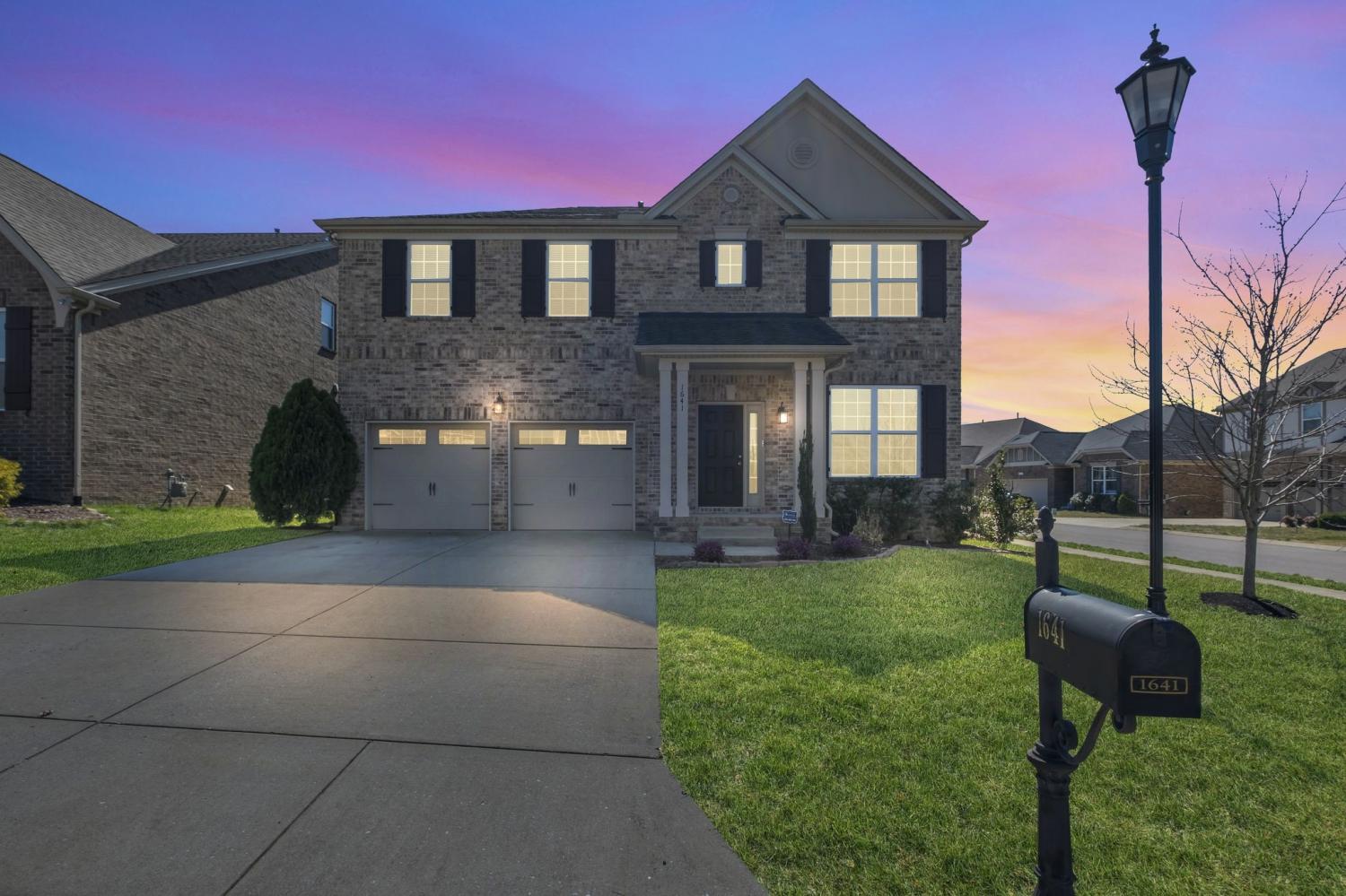 1641-Southhampton-Way For Sale