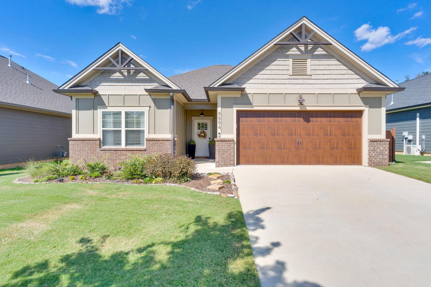 8594-Amberwing-Circle For Sale