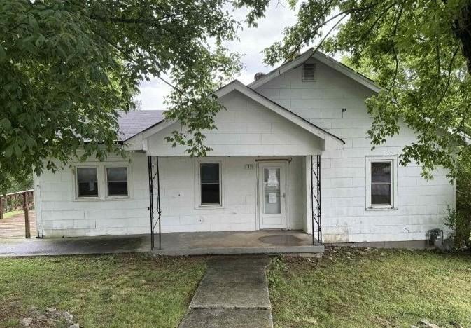 139-Davis-St--S For Sale