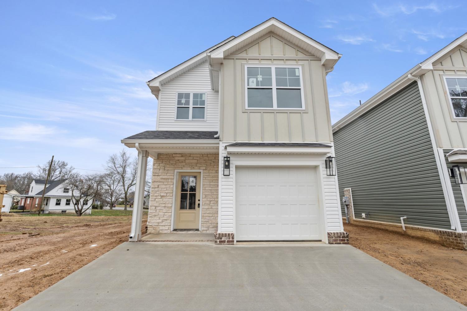 85-Charlotte-Rd For Sale