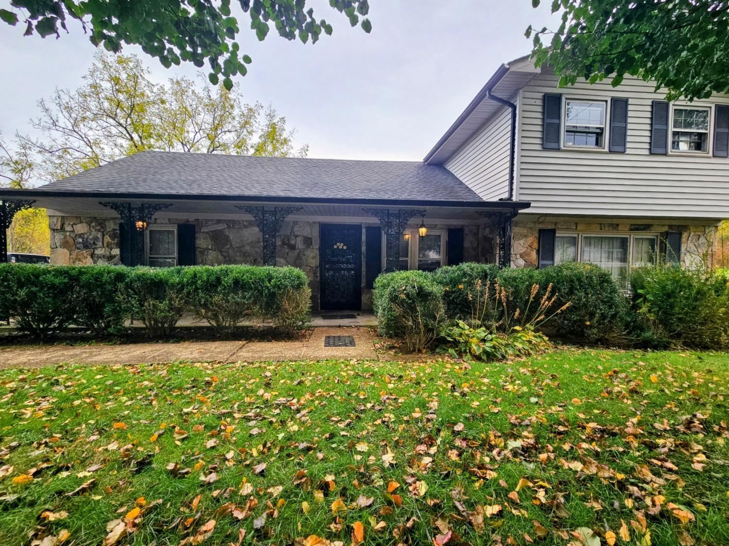 1565-Main-St For Sale