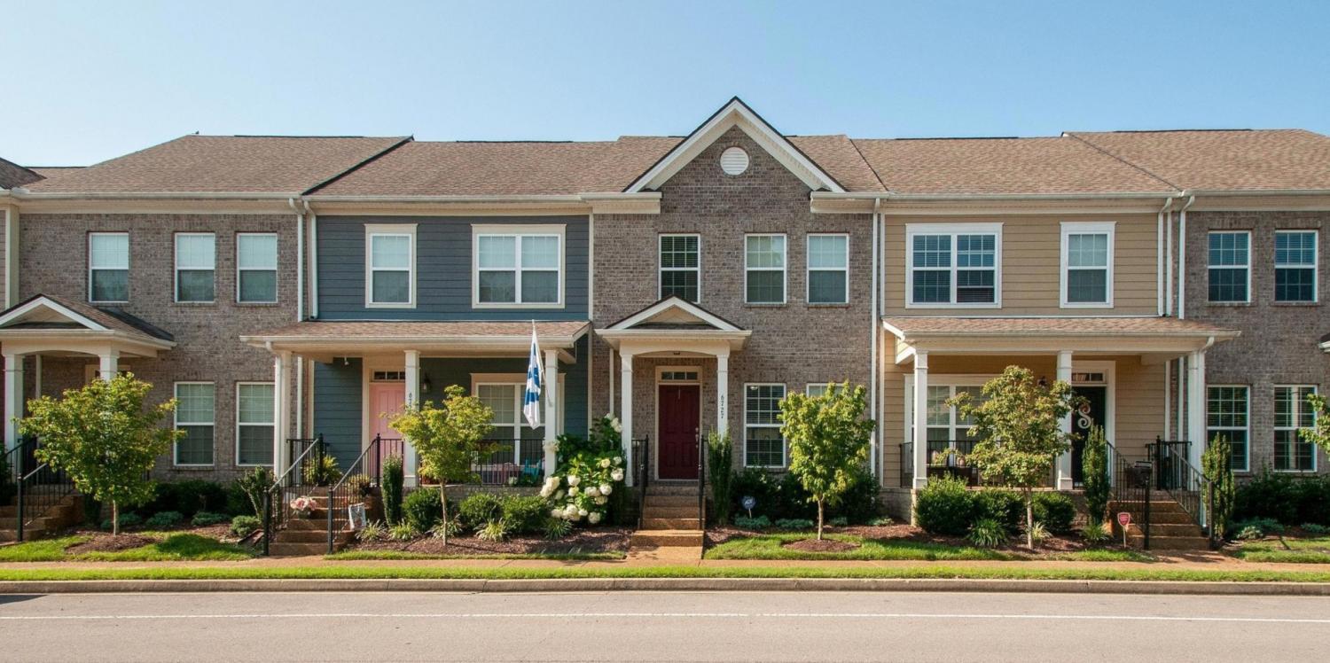 6727-Sunnywood-Dr For Sale