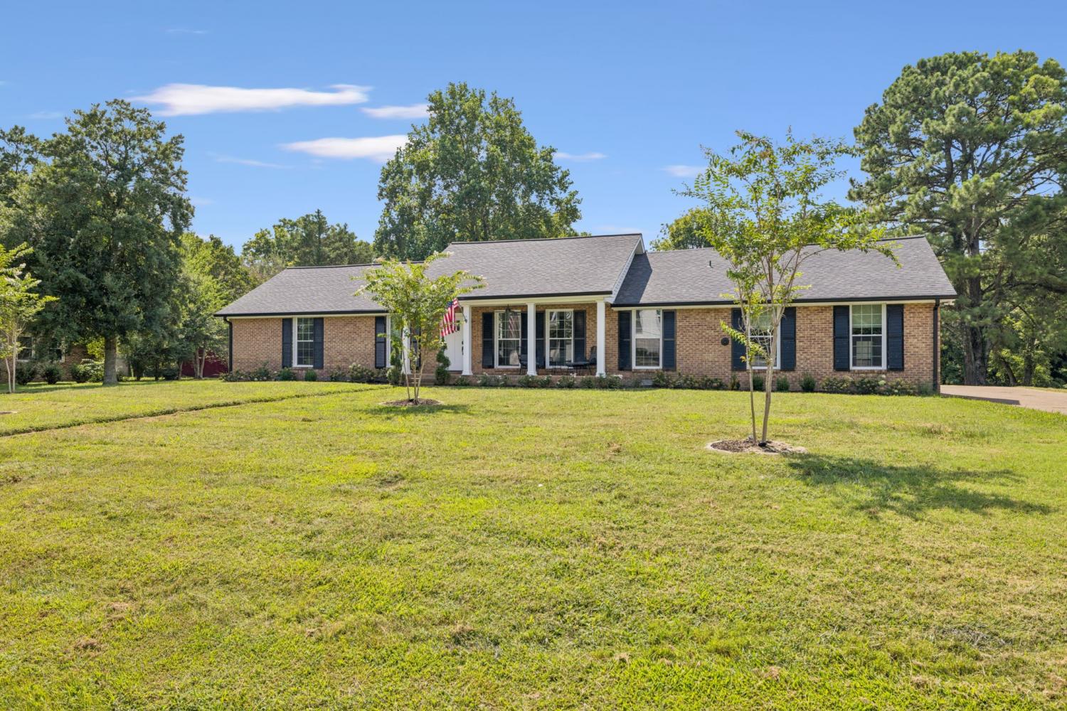 181-Lancaster-Dr For Sale