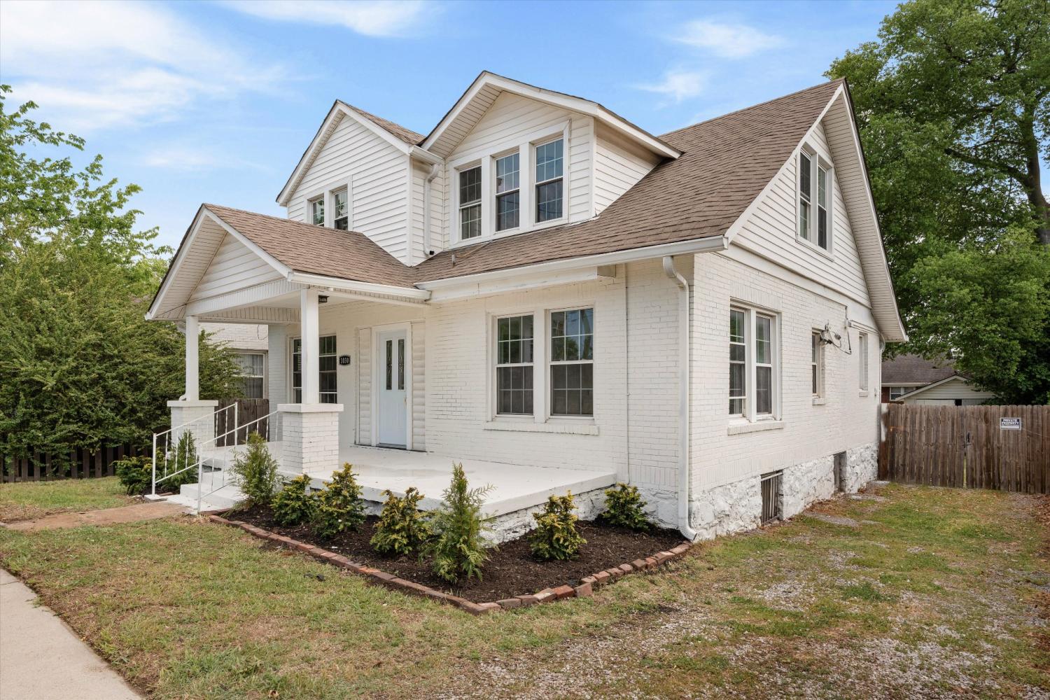 1030-28th-Ave--N For Sale