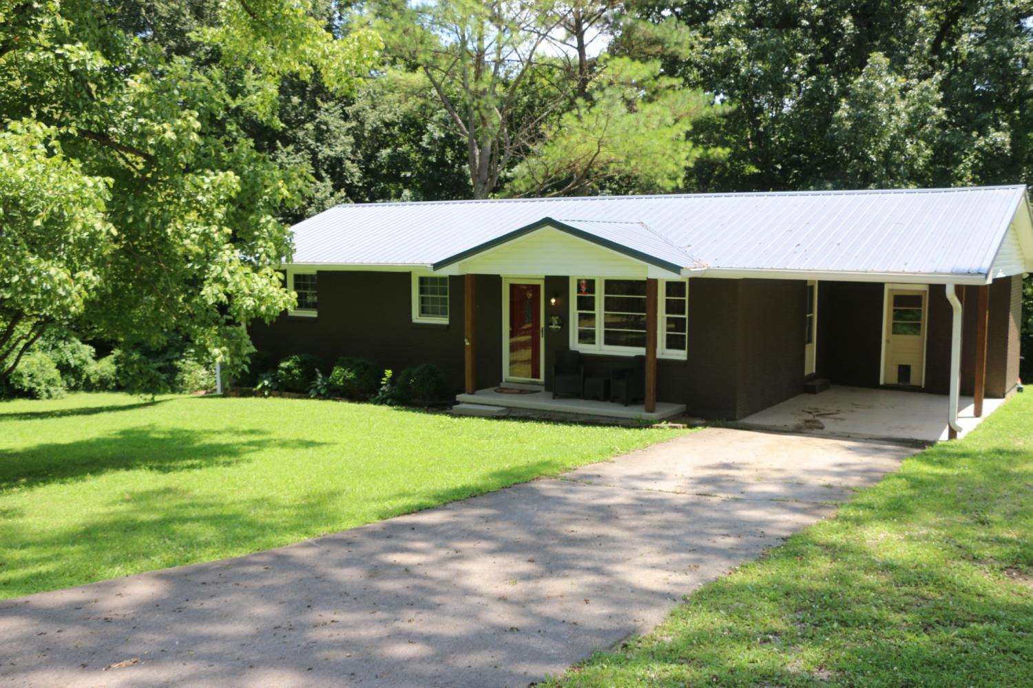 724-Thomas-Ave For Sale