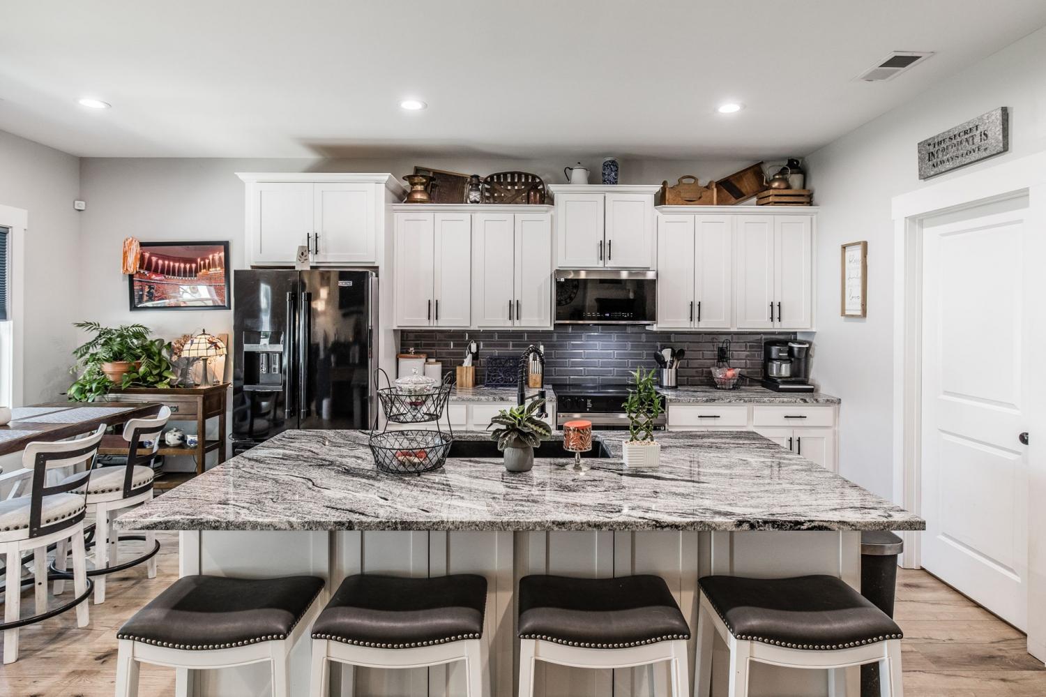 1885-Woodruff-Ave For Sale