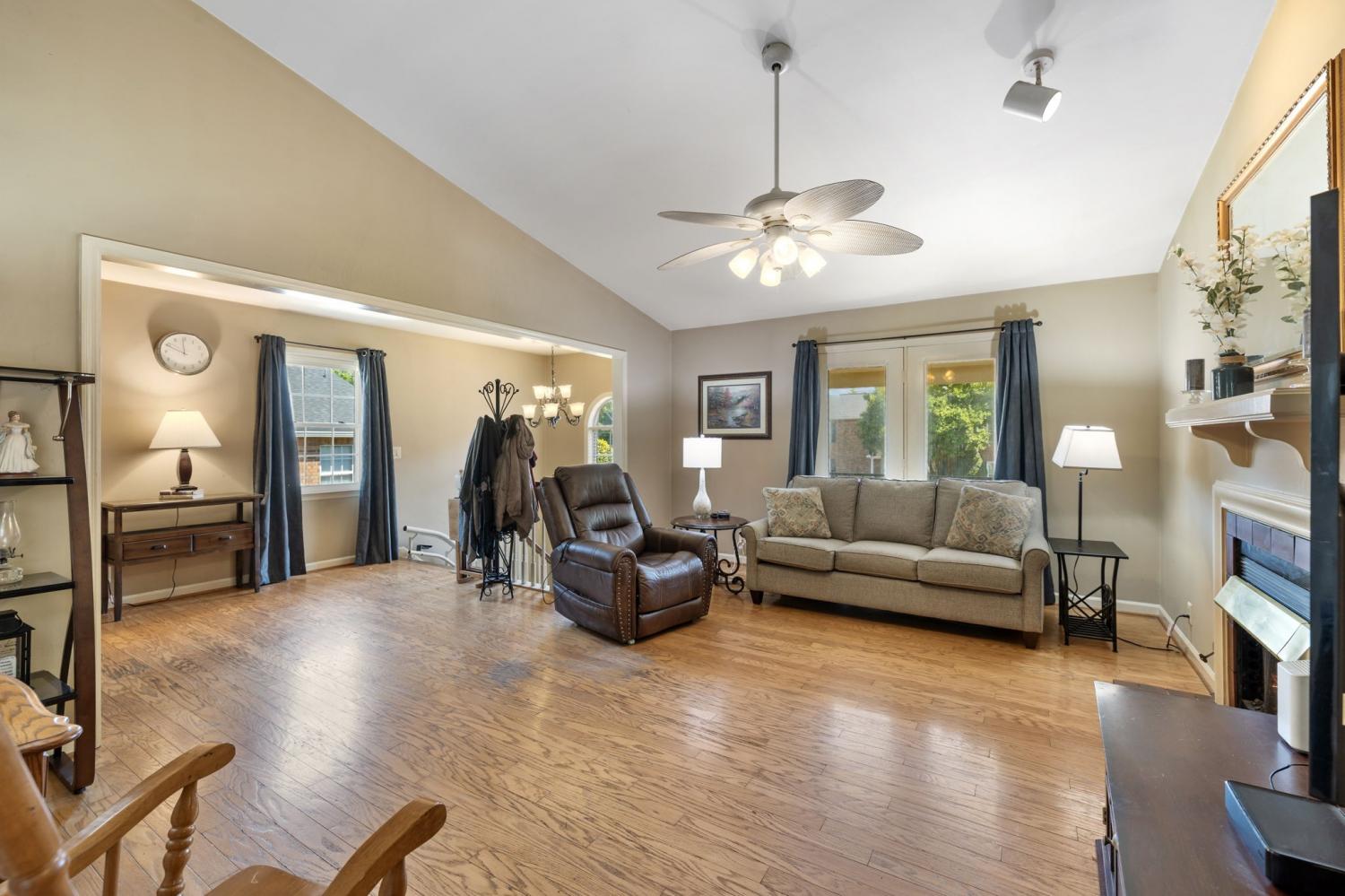 232-Cottage-Pl For Sale