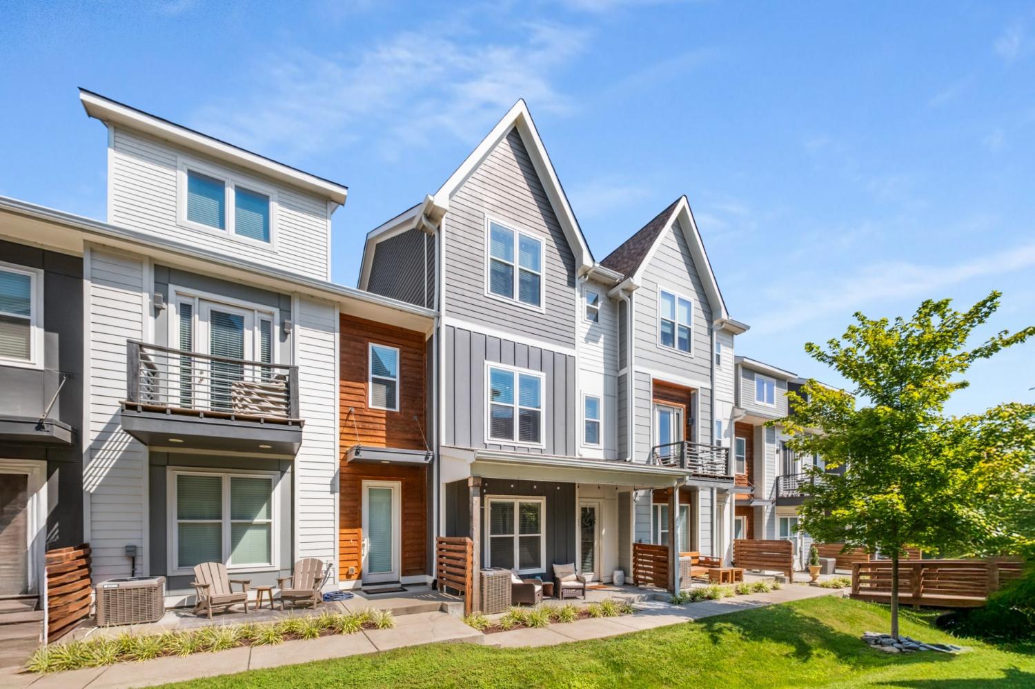 700-James-Ave For Sale