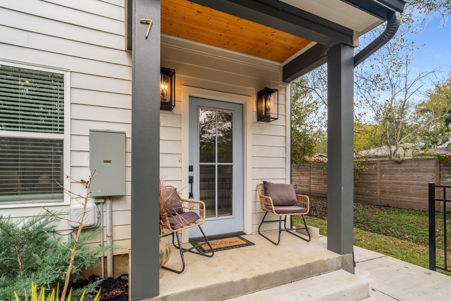 862-Sharpe-Ave--W For Sale