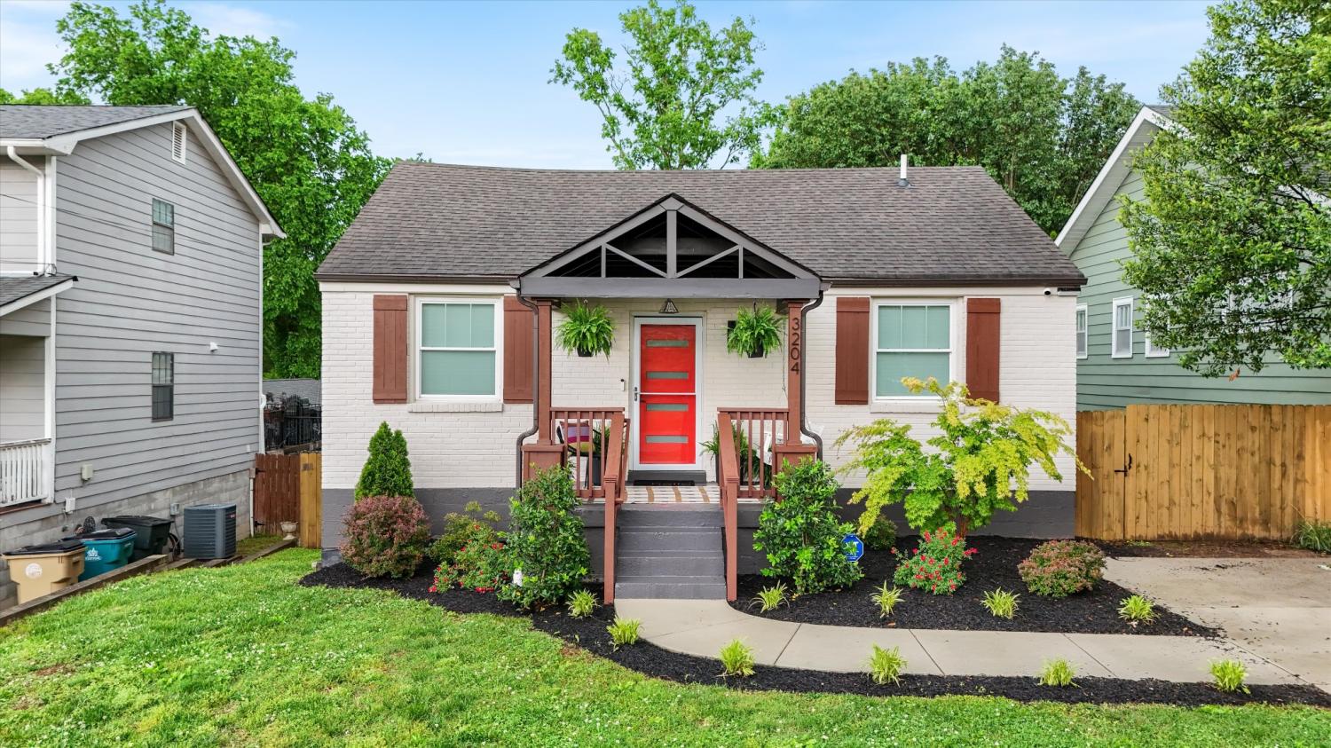 3204-Kinross-Ave For Sale