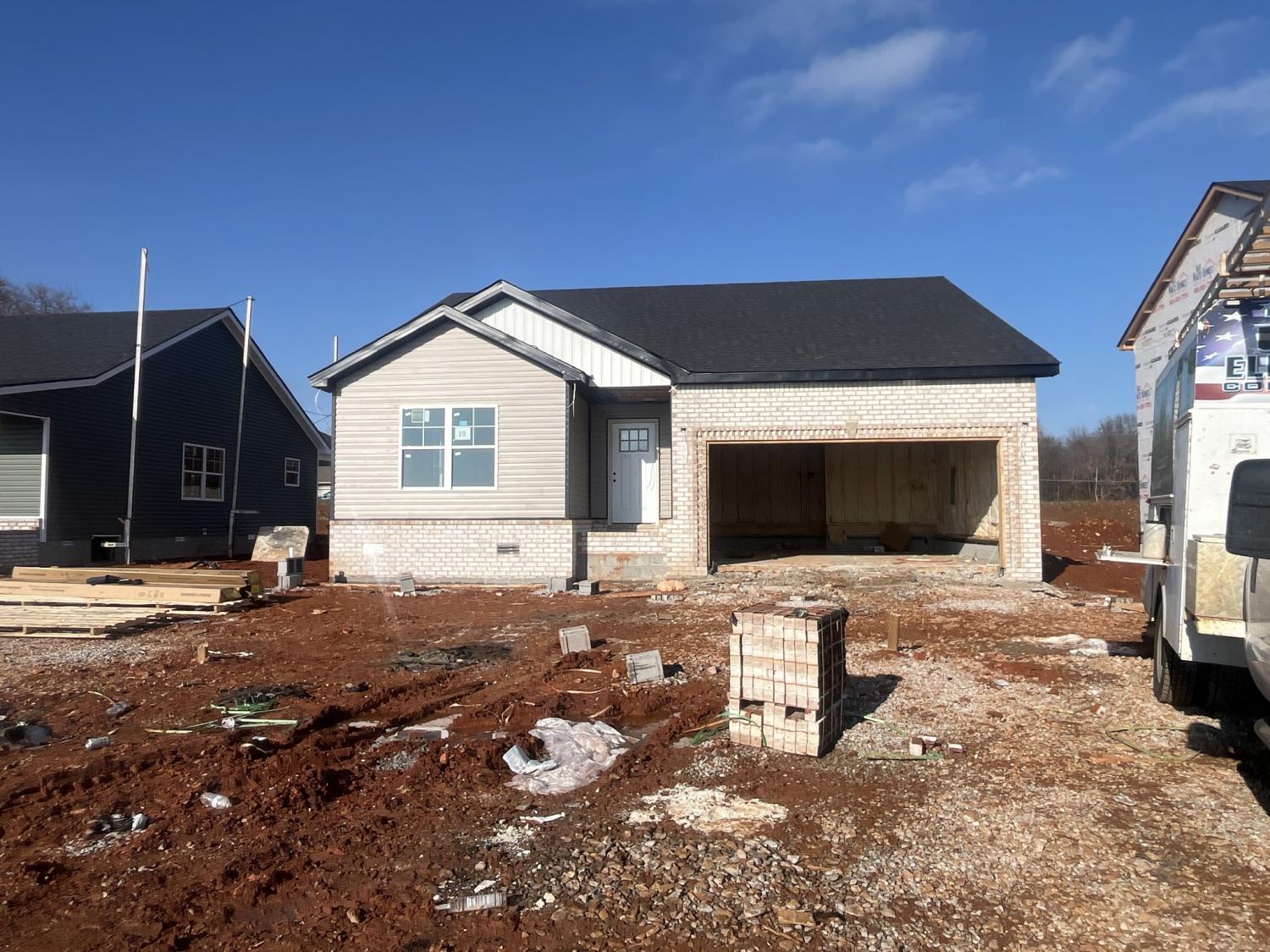 630-Avondale-Rd For Sale