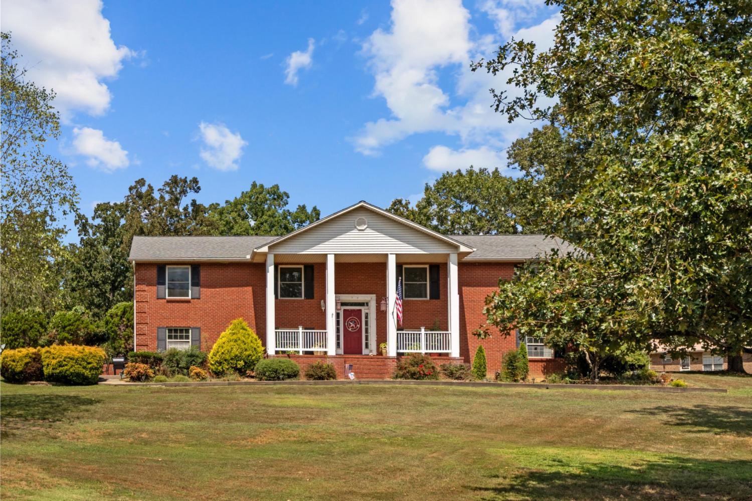 499-River-Oaks-Dr For Sale