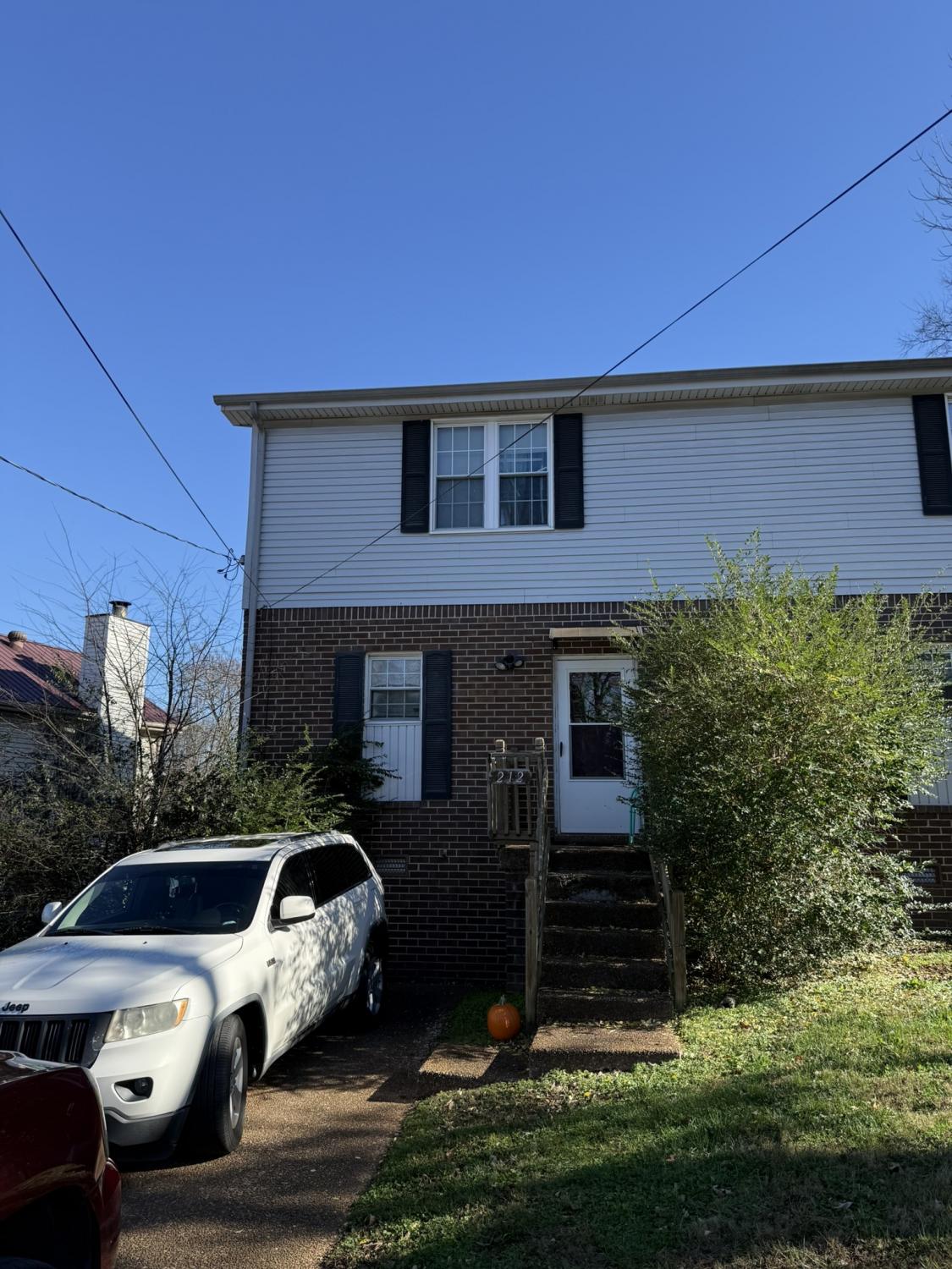 212-Macfie-Dr For Sale