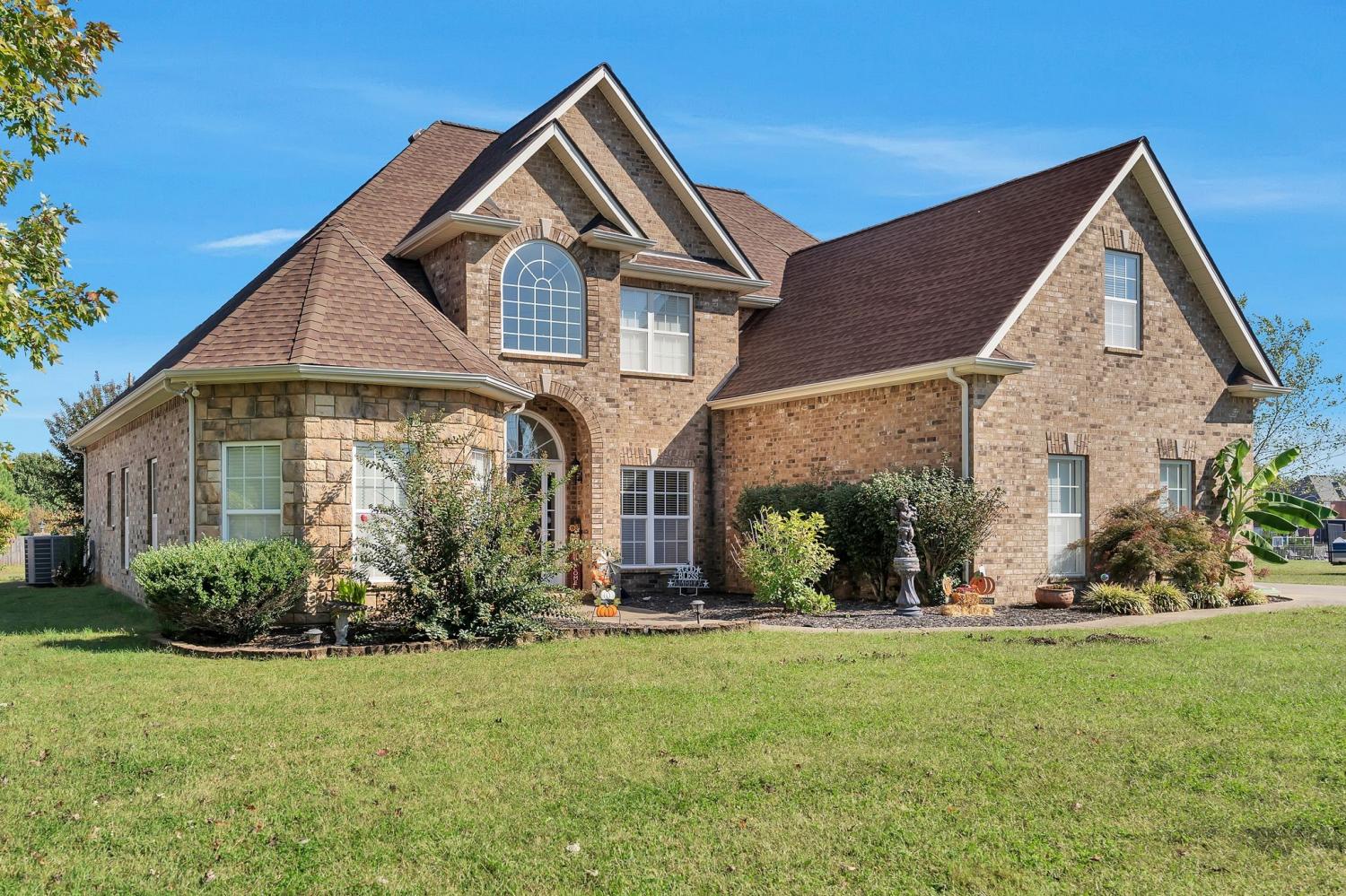 205-Apricot-Ln For Sale