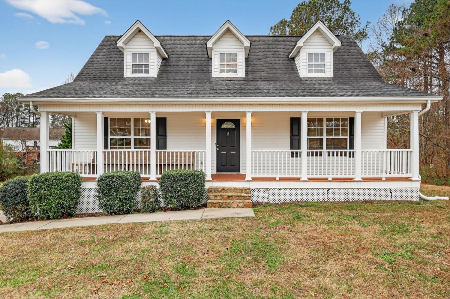 123-Alberta-Peach-St--SE For Sale