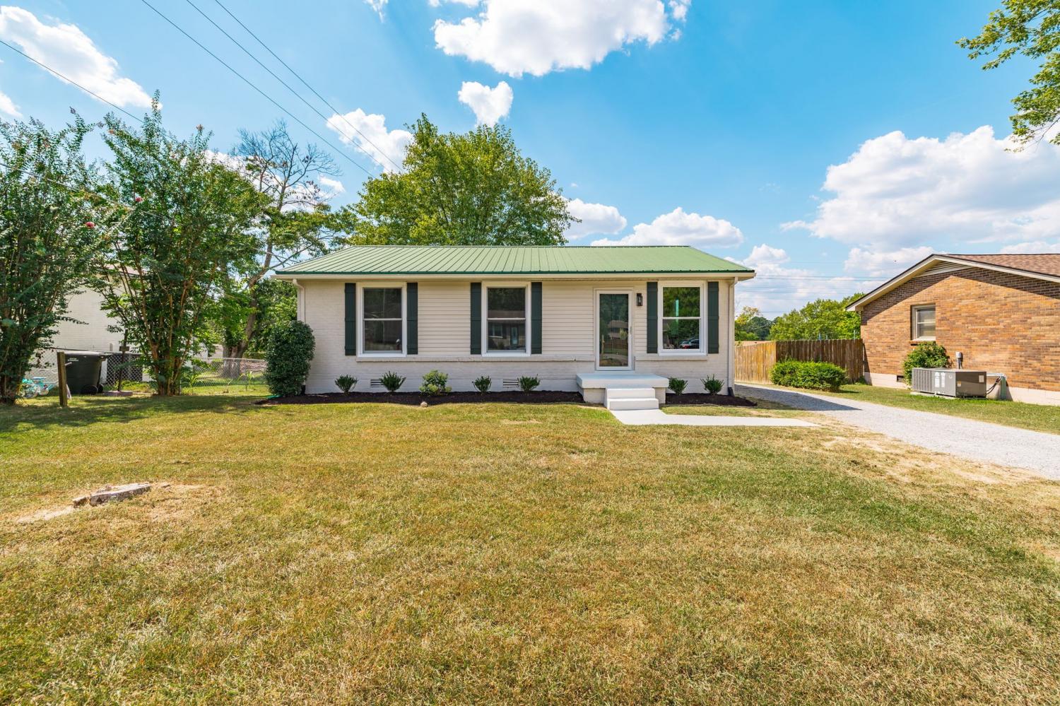 811-Perry-Dr For Sale