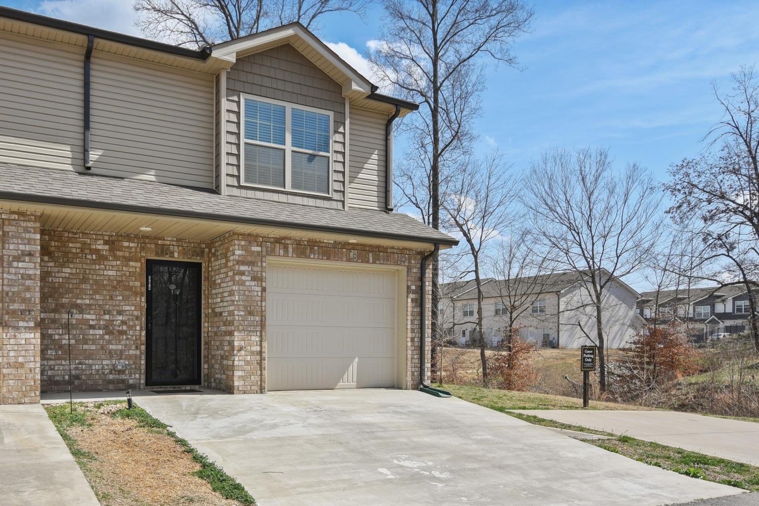 135-Country-Ln For Sale