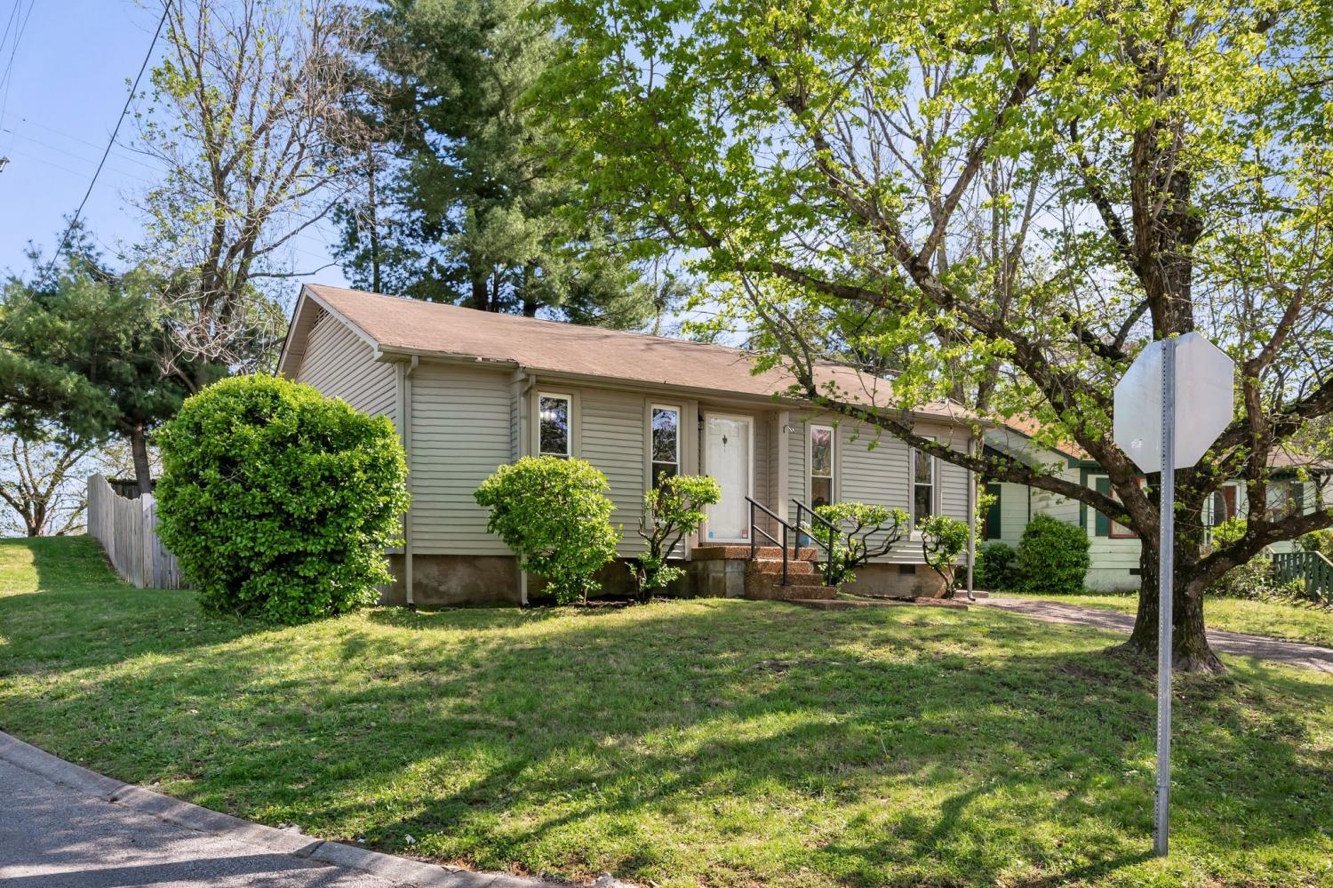 2025-Farley-Pl For Sale