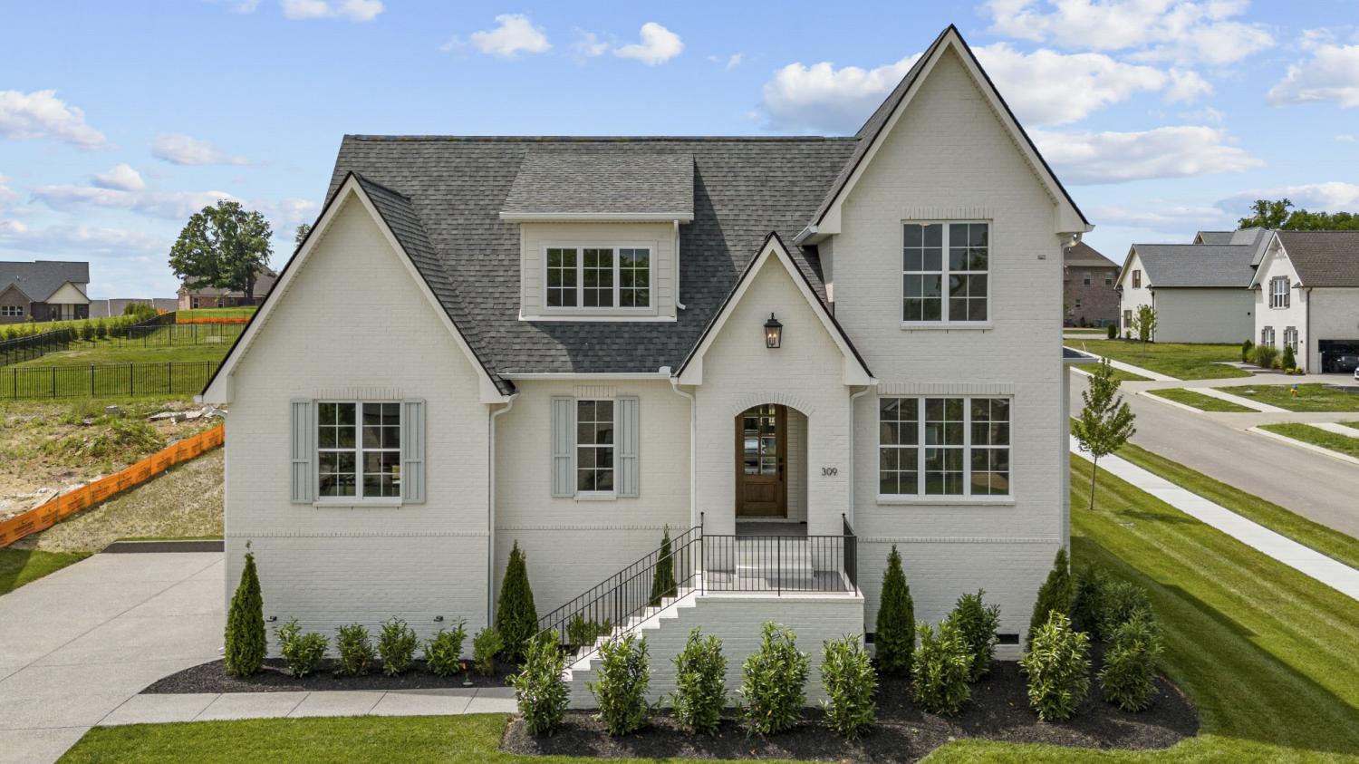 309-Oaks-Xing For Sale
