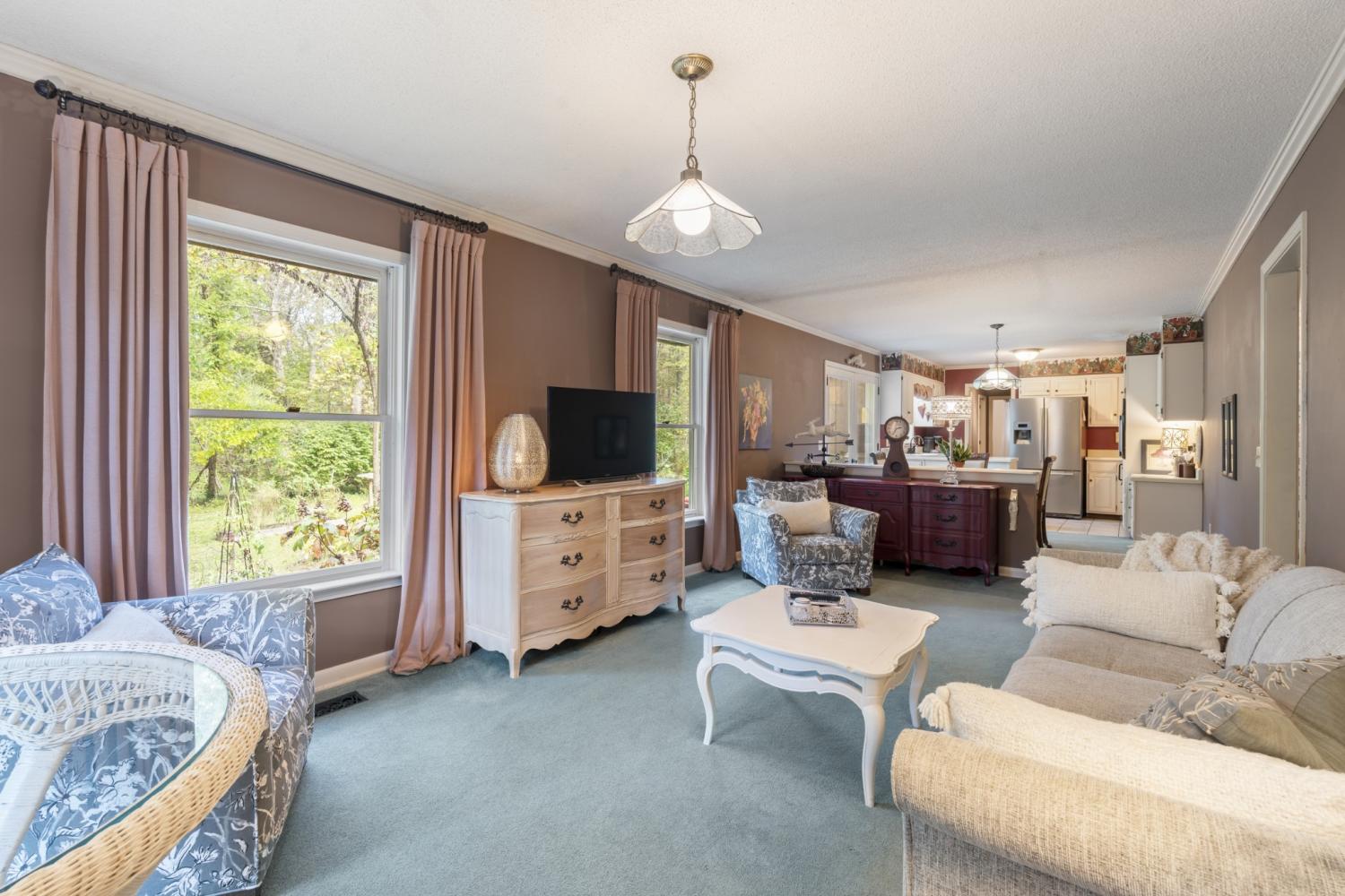 954-Belmont-Rd For Sale