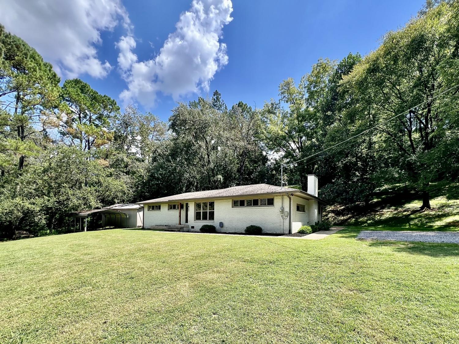 1817-Crestview-Dr For Sale