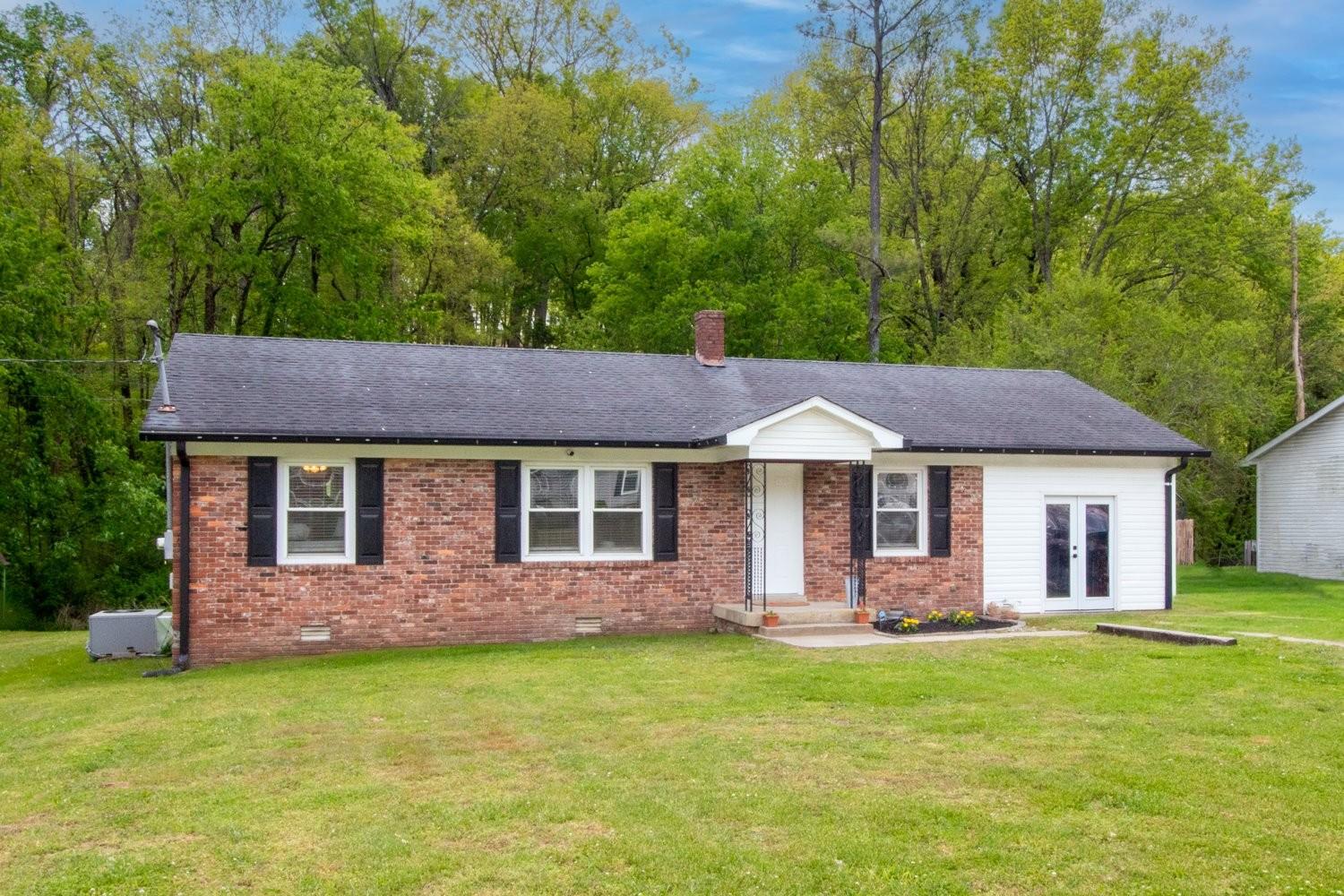 2073-Phillips-St For Sale