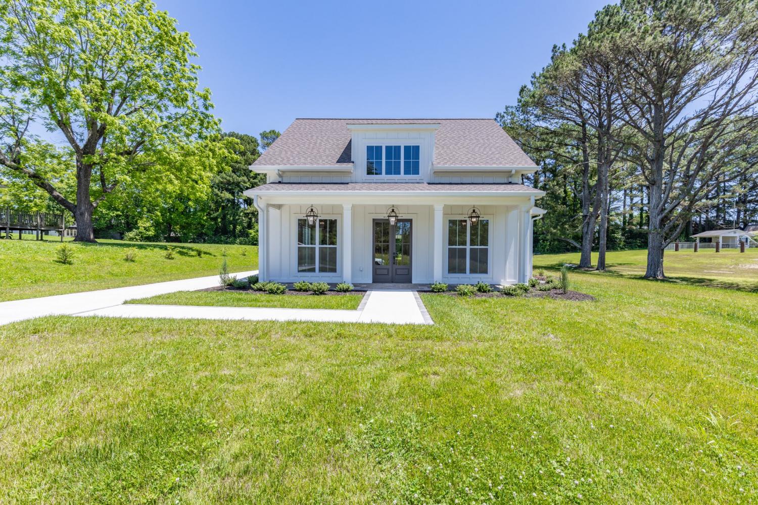 110-4th-Avenue-S For Sale