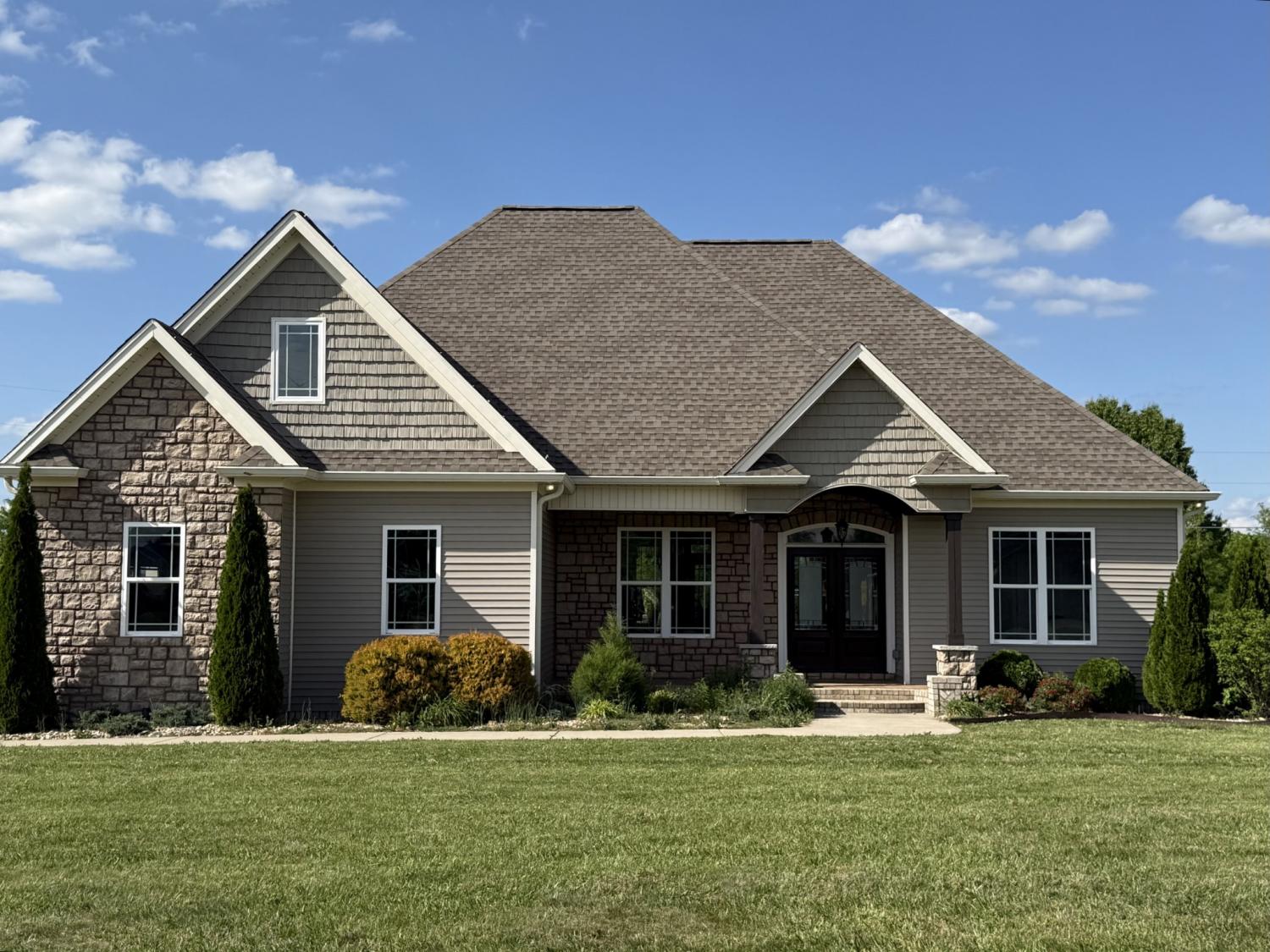 702-Parker-Ln For Sale