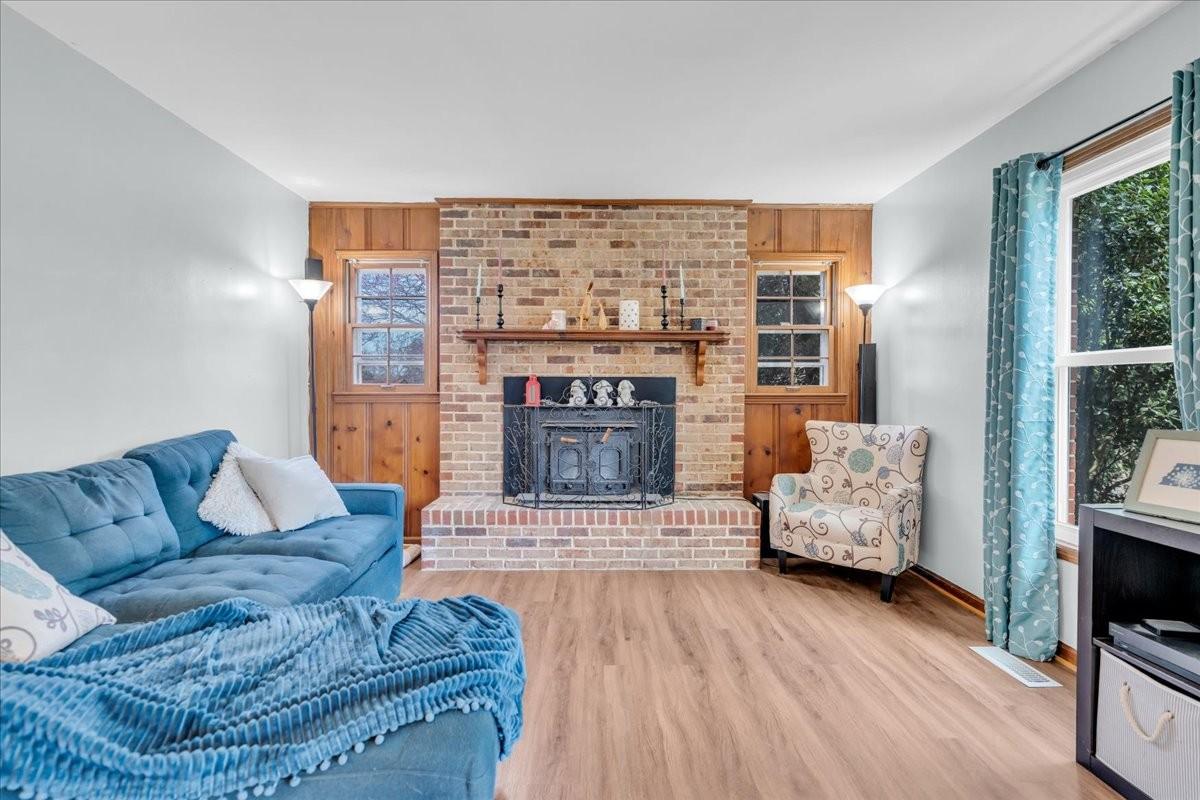 203-Twelve-Oaks-Rd For Sale