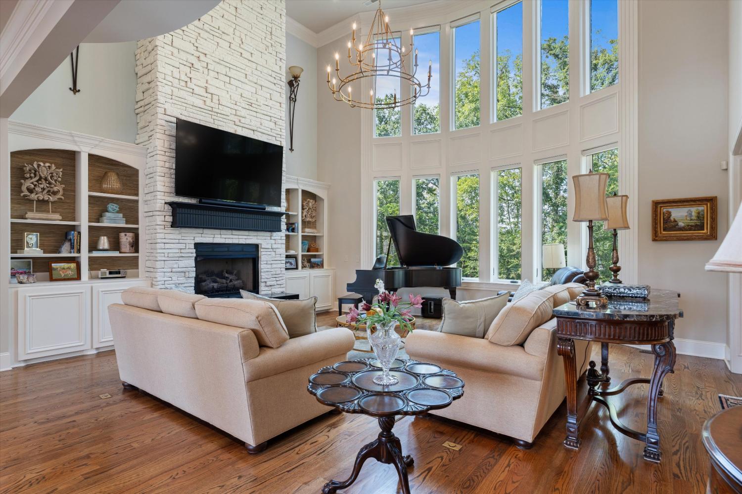1521-Registry-Row For Sale