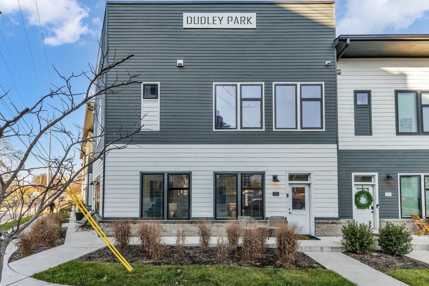 220-Hart-St For Sale