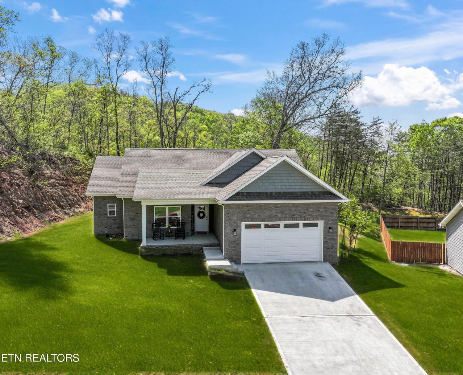 174-Flagstone-Way For Sale
