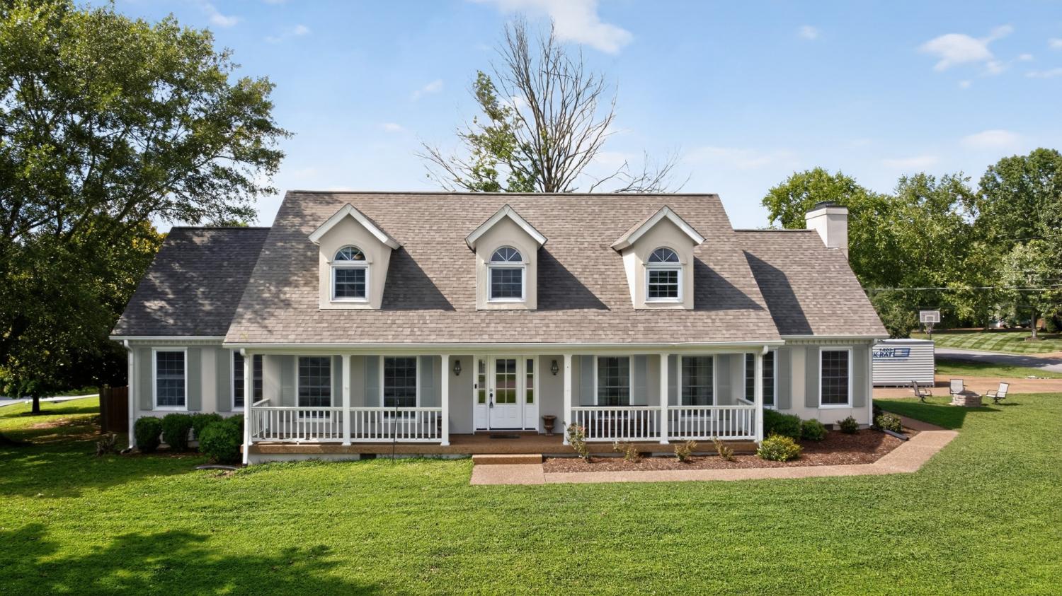 110-Applewood-Valley-Dr For Sale